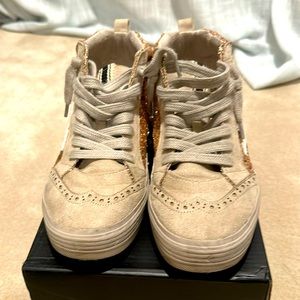 Rose gold glitter, mid top star sneaker 7.5